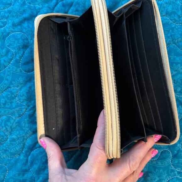 Silver Rhinestone Design Accordion Wallet - Picture 3 of 7